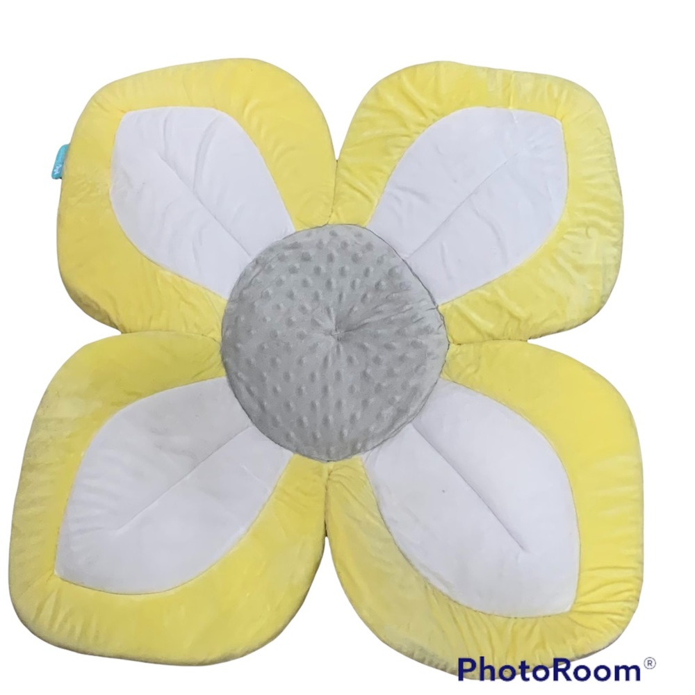 Baby Blooming Bath Lotus